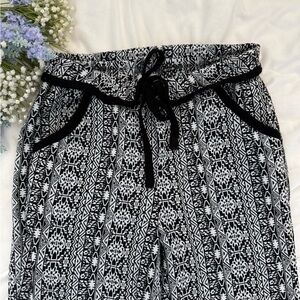 Tobi Black and White Geometric Pants